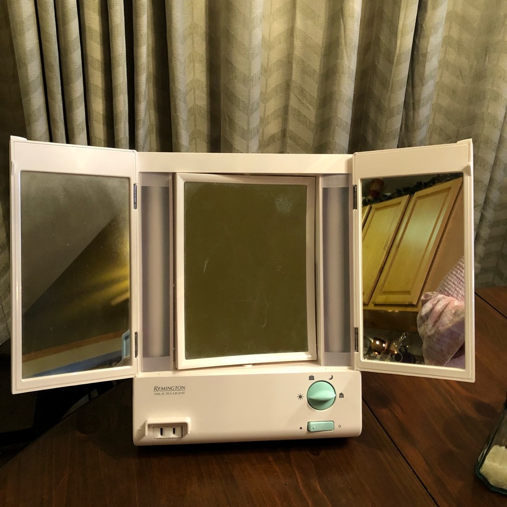 Remington makeup mirror
